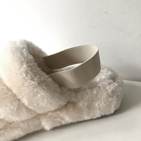 Cream off white faux fur teddy slippers with elastic back - Picture 4 of 7